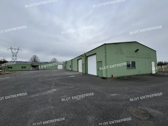 Plus de détails pour Local d'activités à louer