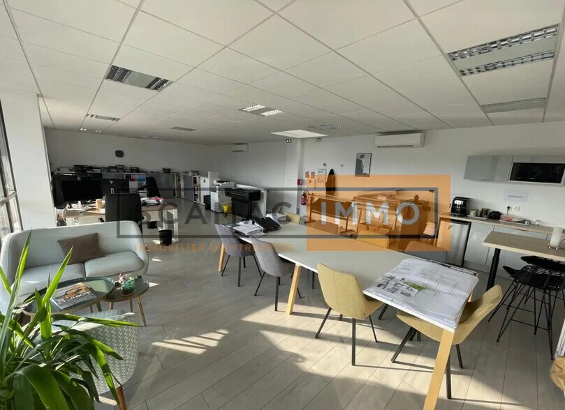 2 Rue De Lamirault, 77090 Collégien, Collégien à louer - Photo de l’immeuble – Image 2 sur 6