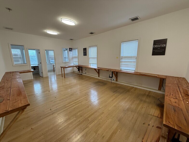 217 Beach 116Th St, Rockaway Park, NY à louer - Photo de l’immeuble – Image 1 sur 11