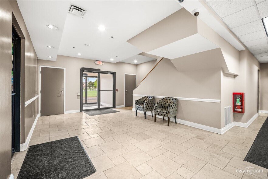 1530 N Randall Rd, Elgin, IL à vendre - Photo de l’immeuble – Image 3 sur 15