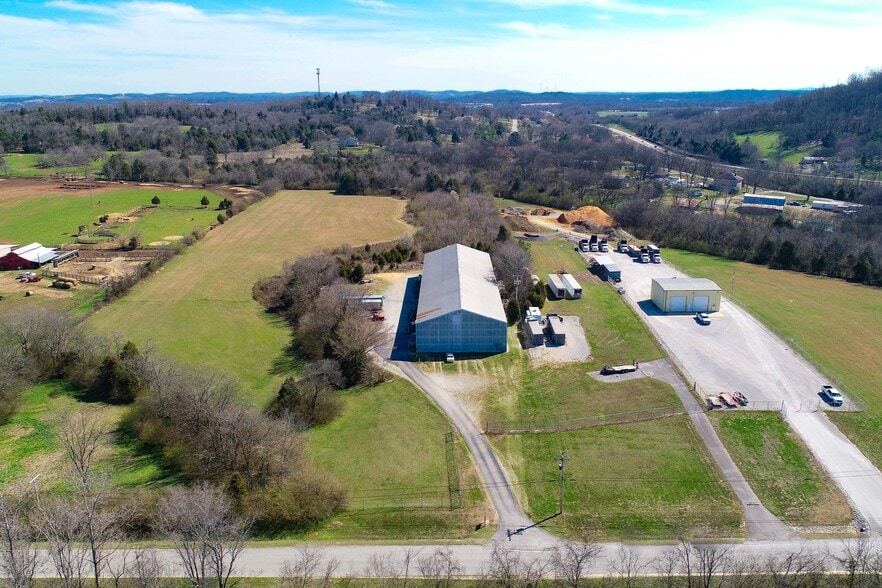 1742 Monsanto Rd, Columbia, TN à louer - Photo principale – Image 1 sur 12