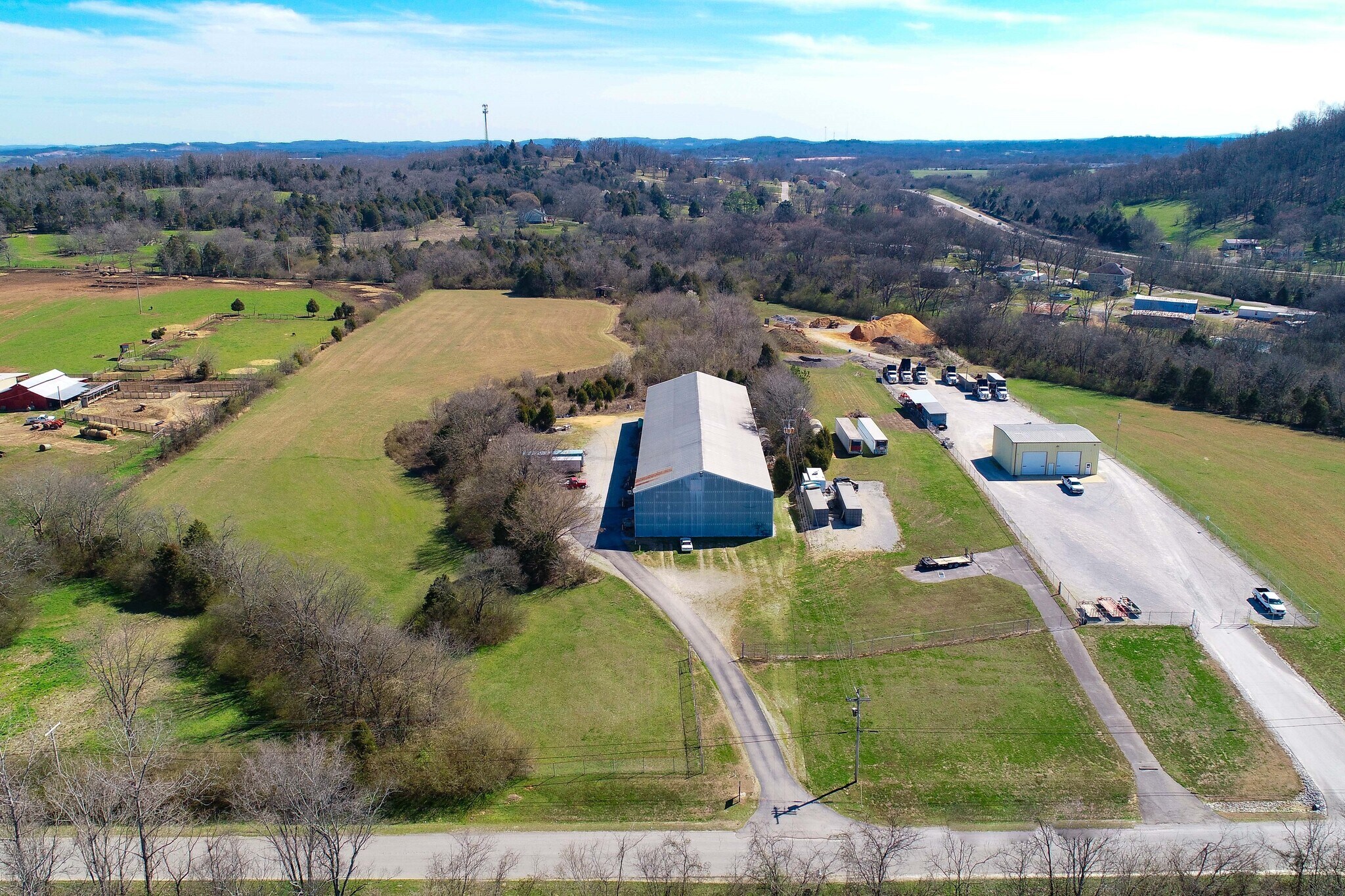 1742 Monsanto Rd, Columbia, TN à louer Photo principale– Image 1 sur 13