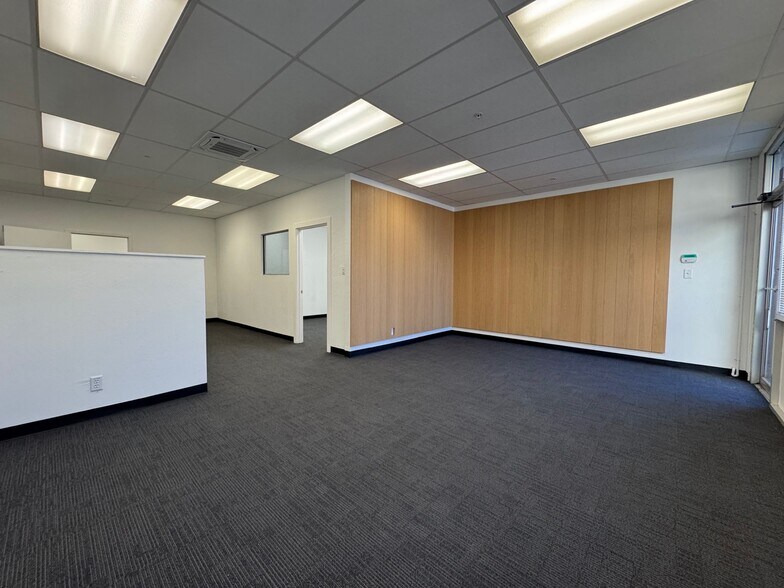 1605-1619 Abram Ct, San Leandro, CA à louer - Photo de l’immeuble – Image 2 sur 10