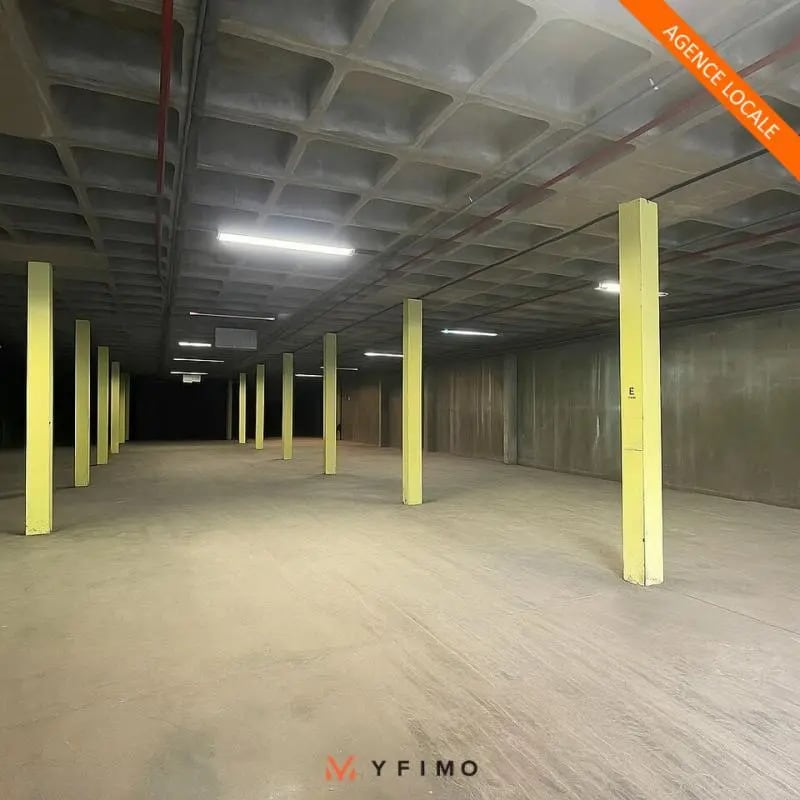 Local d’activités dans Juziers à louer Photo de l’immeuble– Image 1 sur 5