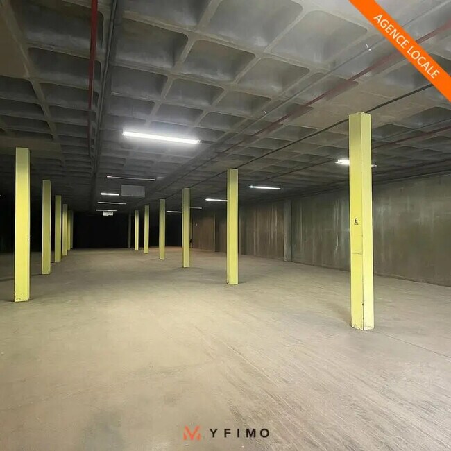 Plus de détails pour Local d'activités à louer