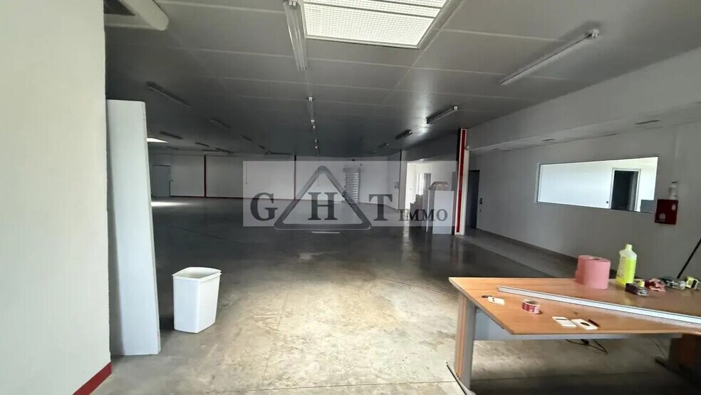 Local commercial dans Quincy-Voisins à louer - Photo intérieure – Image 2 sur 14