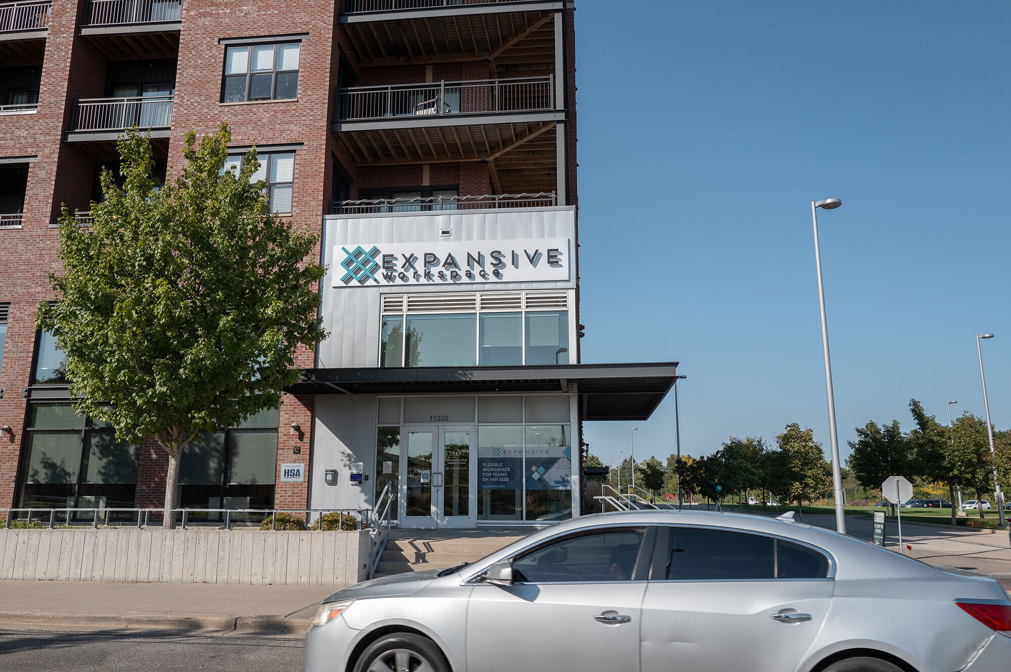 11220 W Burleigh St, Wauwatosa, WI à louer Photo de l’immeuble– Image 1 sur 10