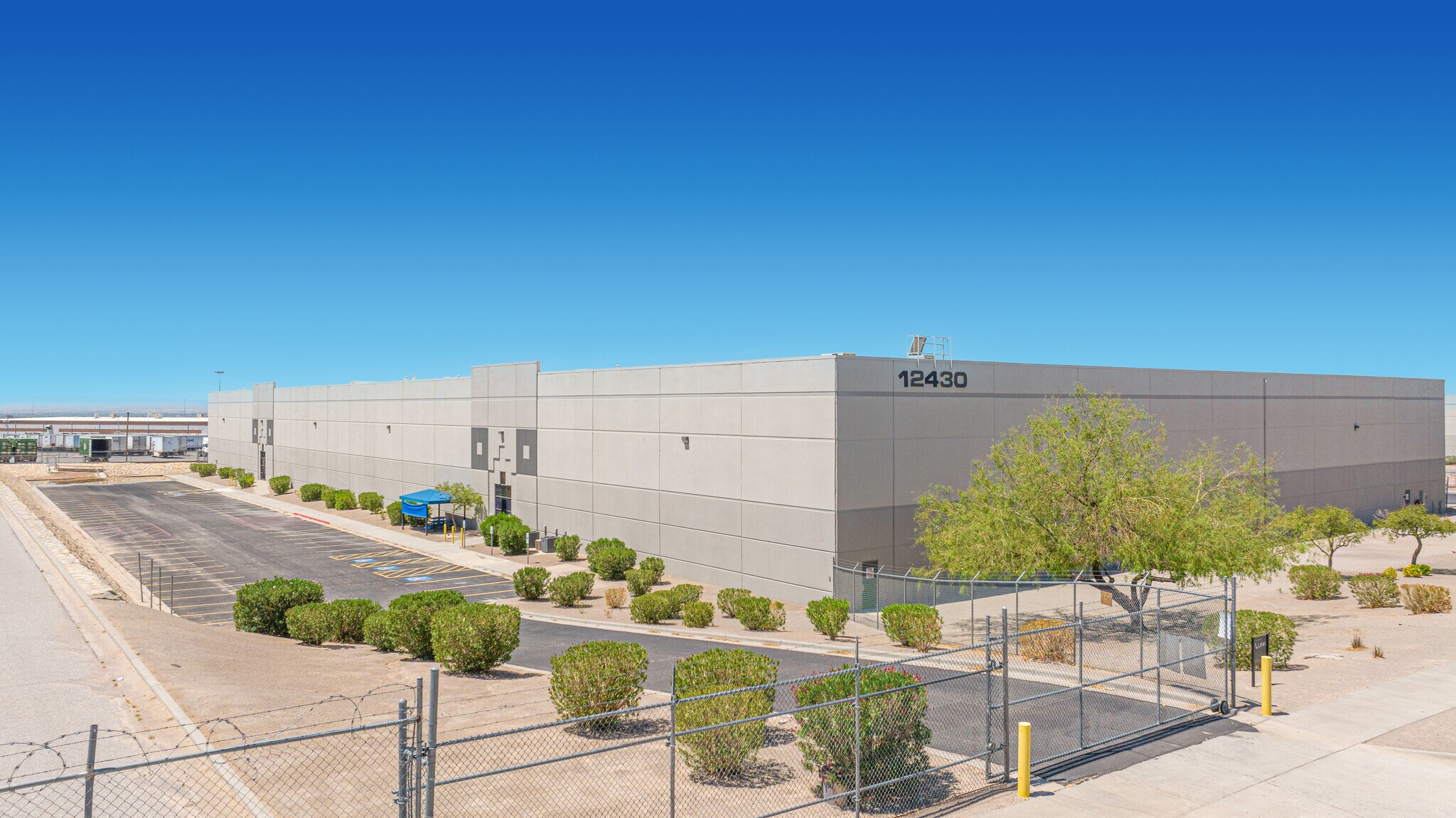 12430 Mercantile Ave, El Paso, TX à louer Photo de l’immeuble– Image 1 sur 9