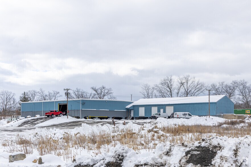 1 Bligh St, Ayer, MA à louer - Photo principale – Image 1 sur 4