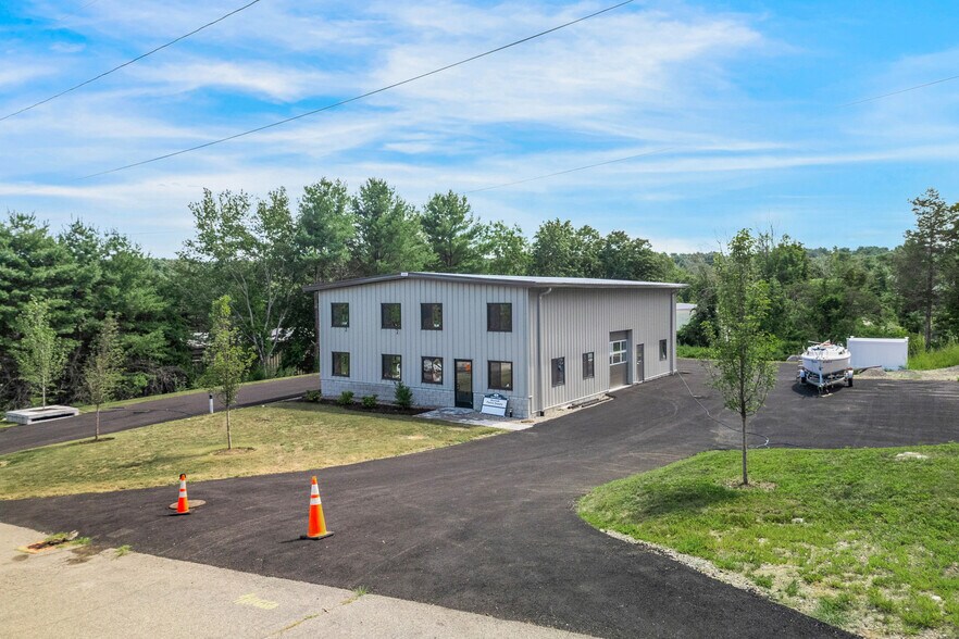 4 David Rd, Norfolk, MA à vendre - Photo principale – Image 1 sur 7