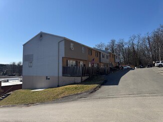 Plus de détails pour 101 W Water St, Slippery Rock, PA - Logement à vendre