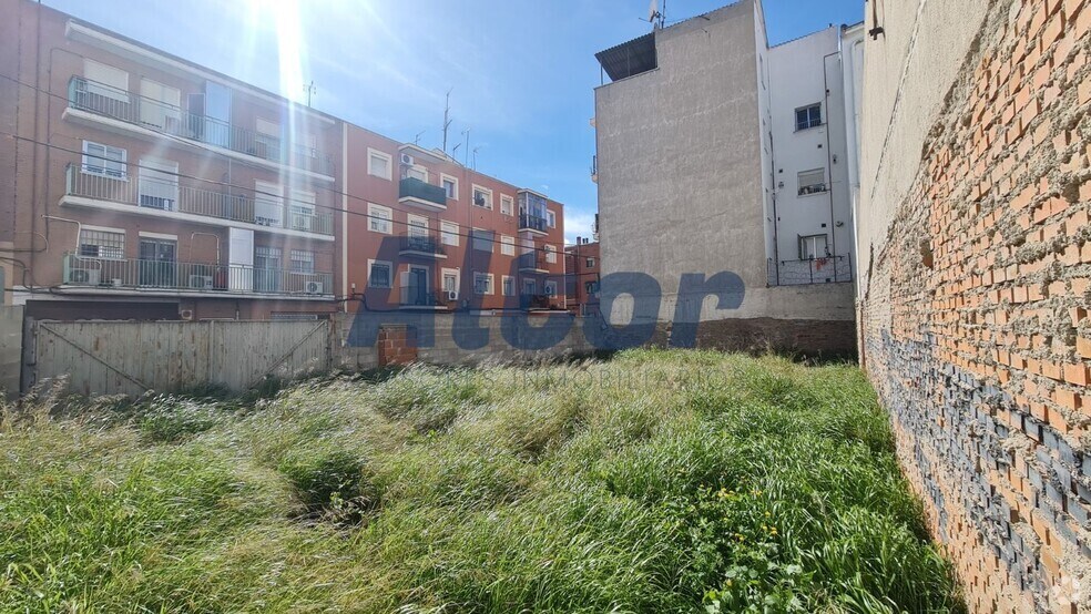 Terrain dans Madrid, Madrid à vendre - Photo de l’immeuble – Image 2 sur 6