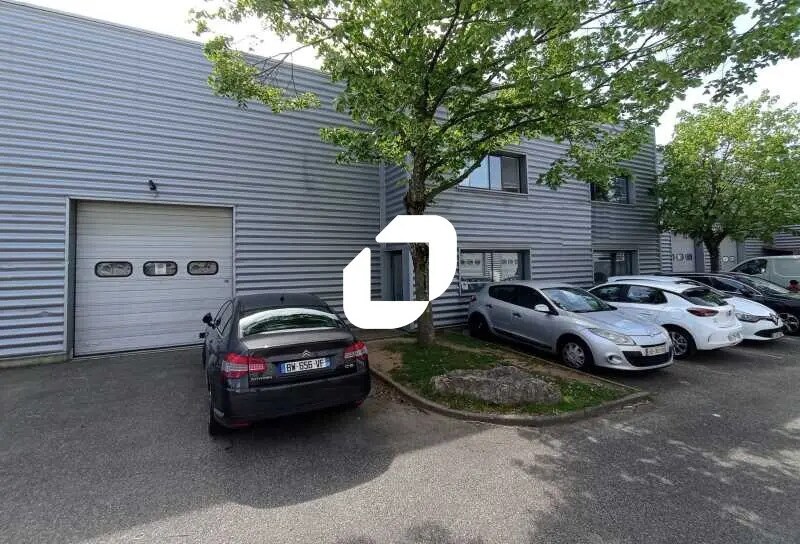 81-83 Rue Elisée Reclus, Décines-Charpieu à louer - Photo de l’immeuble – Image 3 sur 15