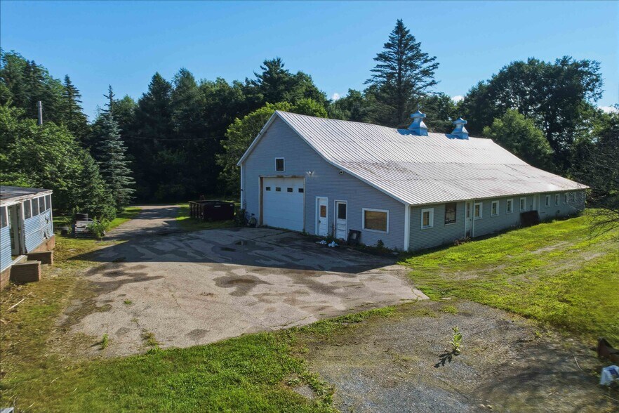 527 Heineberg Dr, Colchester, VT à vendre - Photo de l’immeuble – Image 2 sur 9