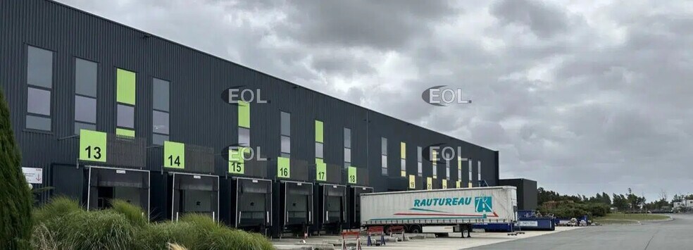 Industriel/Logistique dans Saint-Léger-de-Linières à louer - Photo de l’immeuble – Image 1 sur 4