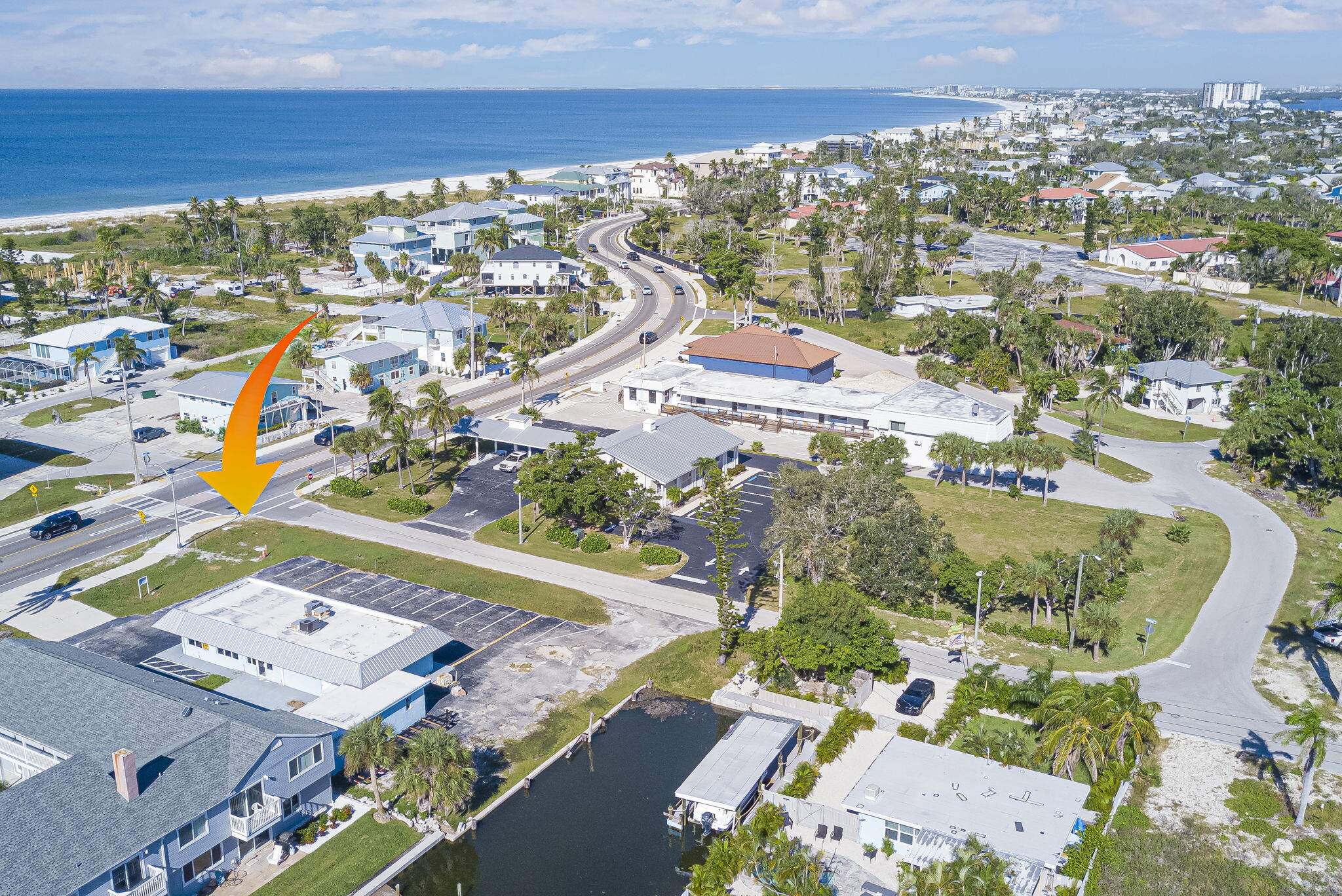 6101 Estero Blvd, Fort Myers, FL à vendre Photo de l’immeuble– Image 1 sur 52