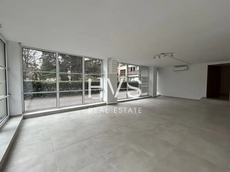 Local commercial dans Aix-en-Provence à louer Photo de l’immeuble– Image 1 sur 6