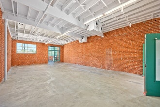 2440 S Sepulveda Blvd, Los Angeles, CA à louer Photo intérieure– Image 2 sur 4