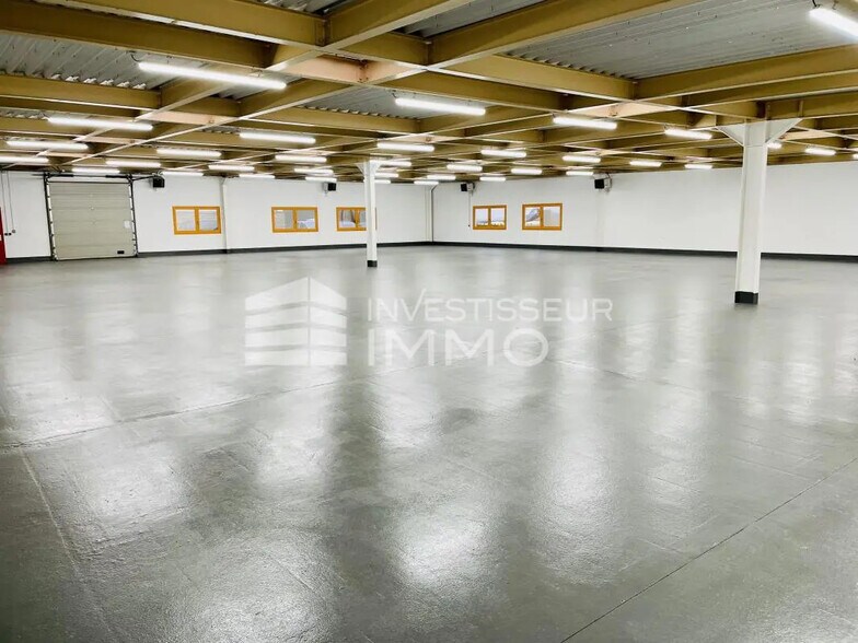 Bureau dans Croissy-Beaubourg à louer - Photo de l’immeuble – Image 1 sur 4