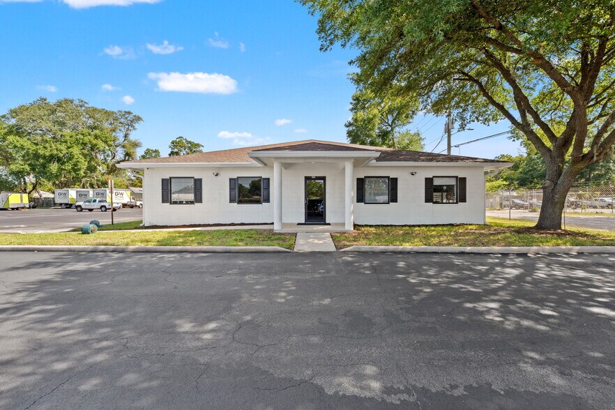 2820 Spring Glen Rd, Jacksonville, FL à vendre - Photo de l’immeuble – Image 1 sur 48