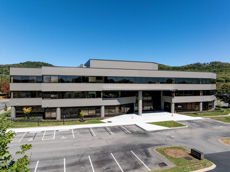 101 Westpark Dr, Brentwood, TN à louer - Photo principale – Image 1 sur 7