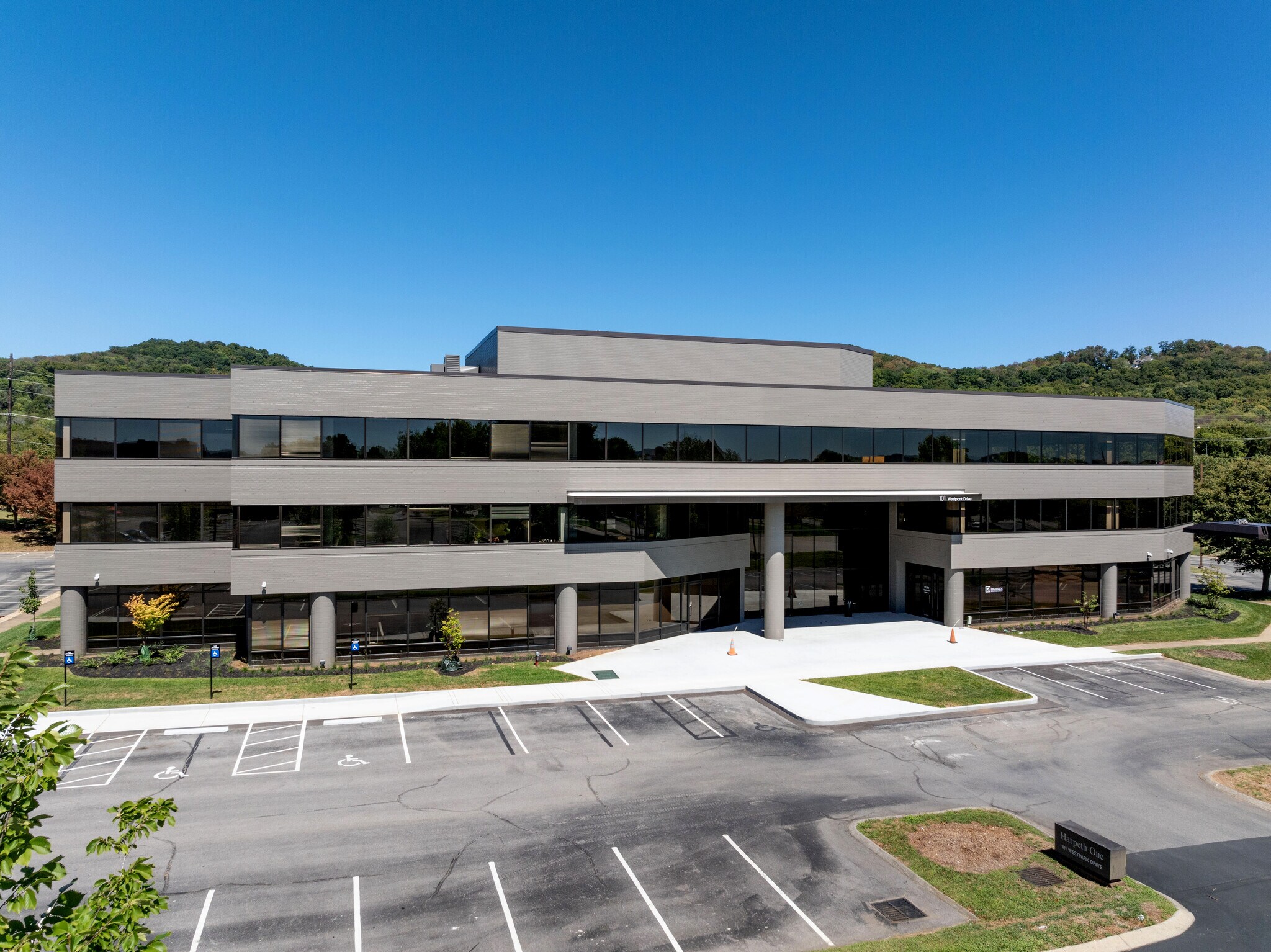 101 Westpark Dr, Brentwood, TN à louer Photo principale– Image 1 sur 8