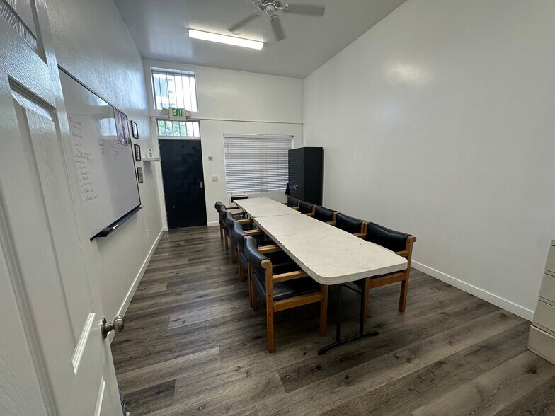 4801 S Normandie Ave, Los Angeles, CA à vendre - Photo de l’immeuble – Image 3 sur 10