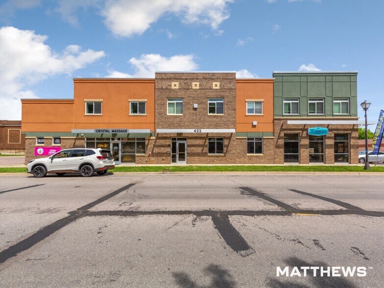 422 Belgrade Ave, North Mankato, MN à vendre - Photo de l’immeuble – Image 1 sur 3
