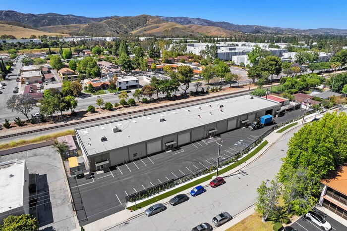 4226 Valley Fair St, Simi Valley, CA à louer - Photo de l’immeuble – Image 2 sur 4