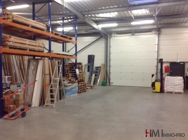 Plus de détails pour Bureau, Local d'activités à louer