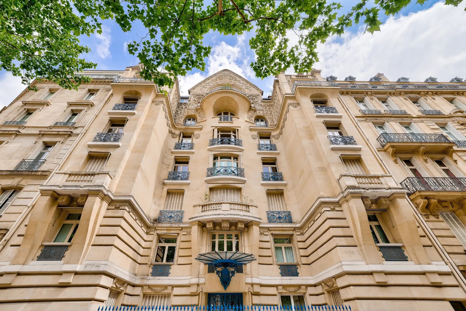 30 Avenue Marceau, Paris à vendre Photo de l’immeuble– Image 1 sur 10