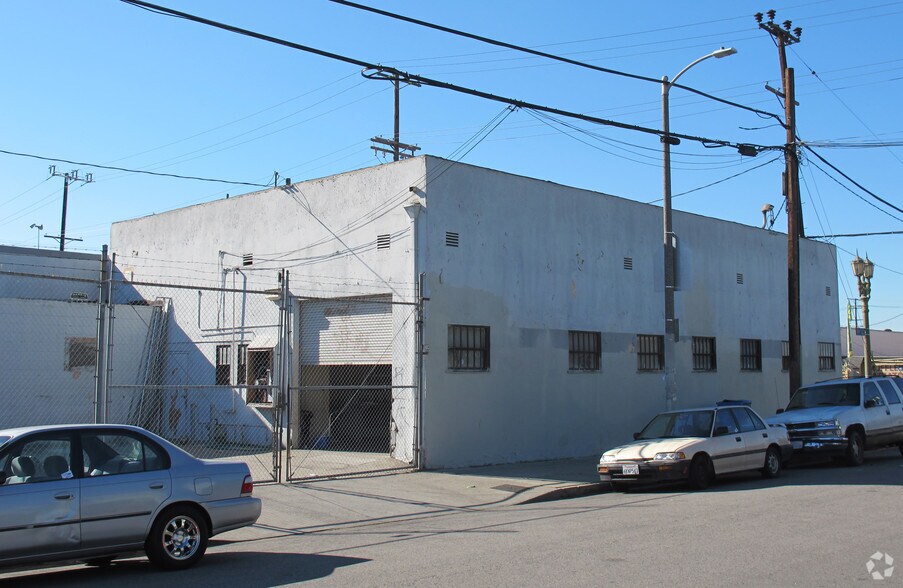 3700 S Main St, Los Angeles, CA à louer - Photo de l’immeuble – Image 3 sur 8
