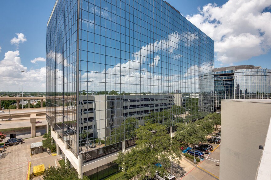 8360 Lyndon B Johnson Fwy, Dallas, TX à vendre - Photo de l’immeuble – Image 2 sur 32