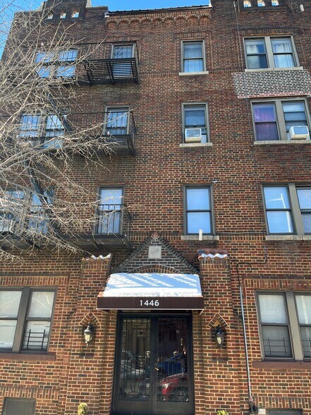 1446-1448 W 8th St, Brooklyn, NY à vendre - Photo de l’immeuble – Image 3 sur 11