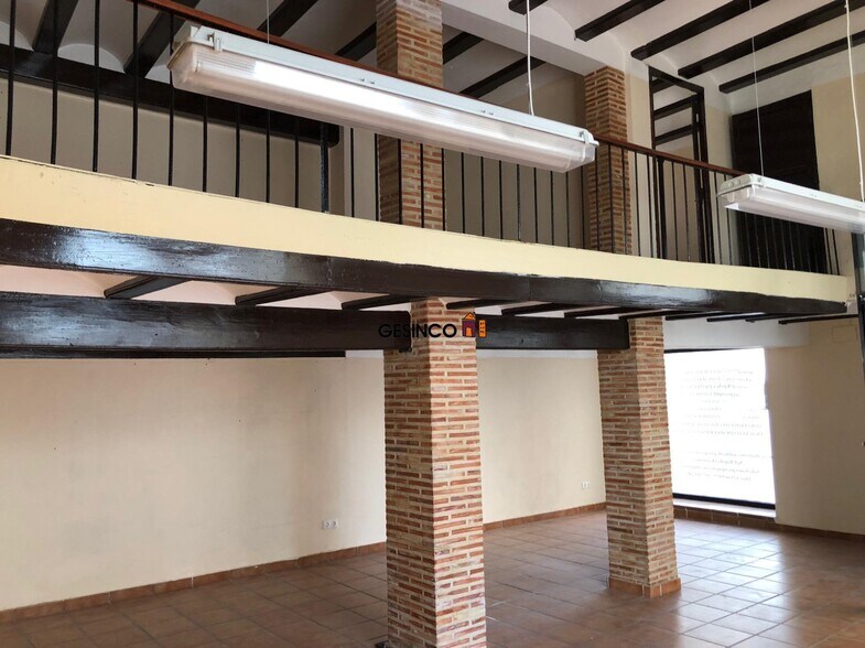 Local commercial dans Ontinyent, Valencia à louer - Photo de l’immeuble – Image 2 sur 8