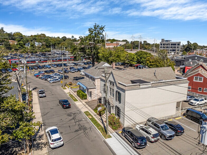 42 Miller St, Fairfield, CT à louer - Photo de l’immeuble – Image 3 sur 11