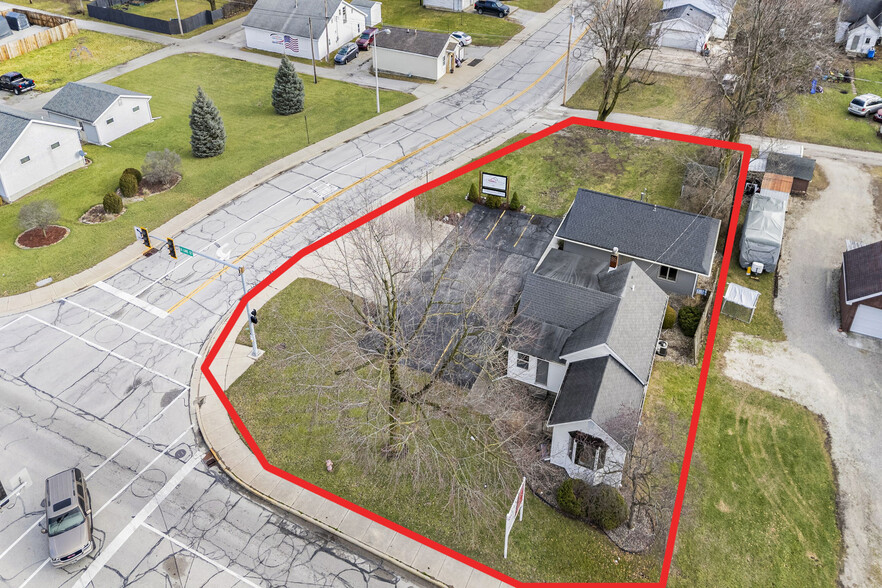 207 W North St, Columbia City, IN à vendre - Photo de l’immeuble – Image 2 sur 34