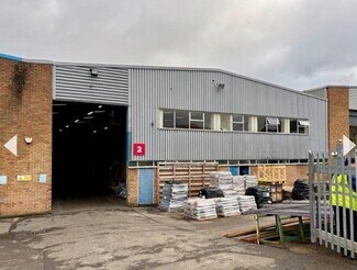 Plus de détails pour Cradock Rd, Luton - Industriel/Logistique à louer