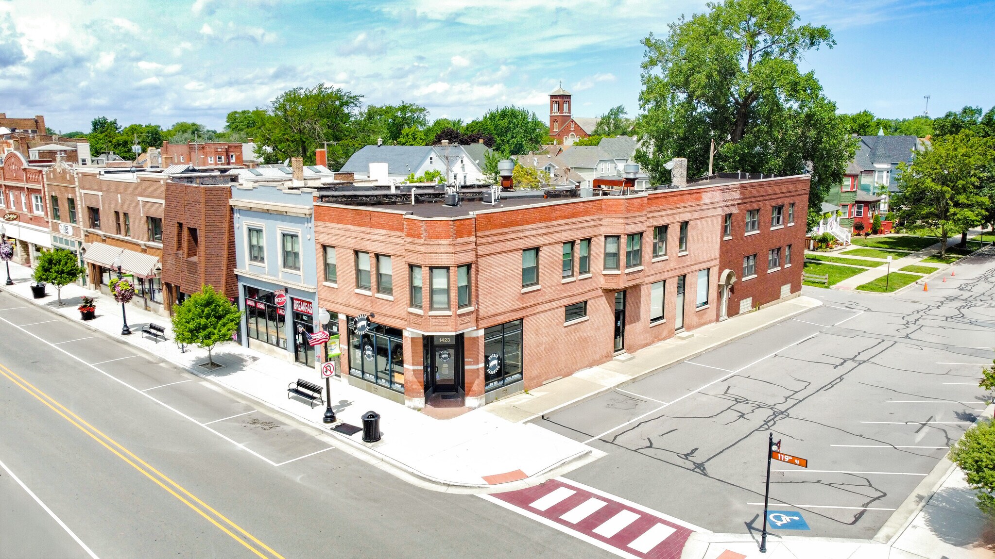 1423 119th St, Whiting, IN à vendre Photo principale– Image 1 sur 6