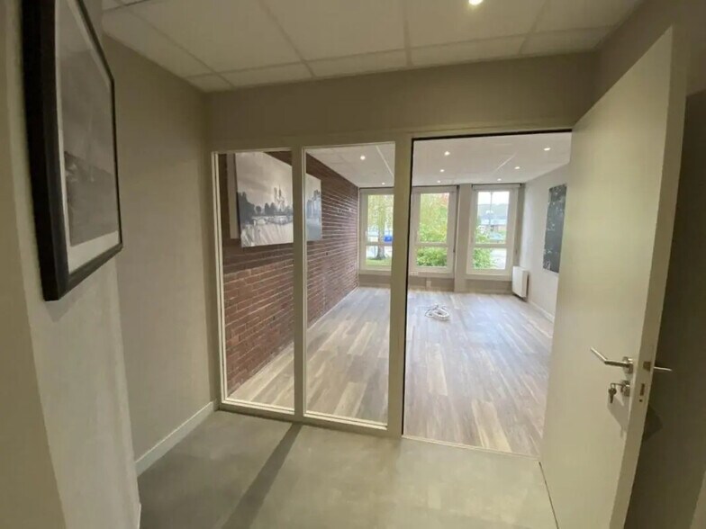 Bureau dans Bihorel à louer - Photo intérieure – Image 2 sur 3