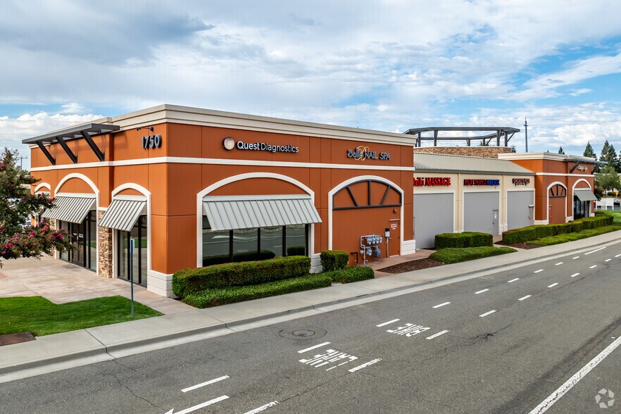 Prairie City Rd, Folsom, CA à louer - Photo de l’immeuble – Image 3 sur 4