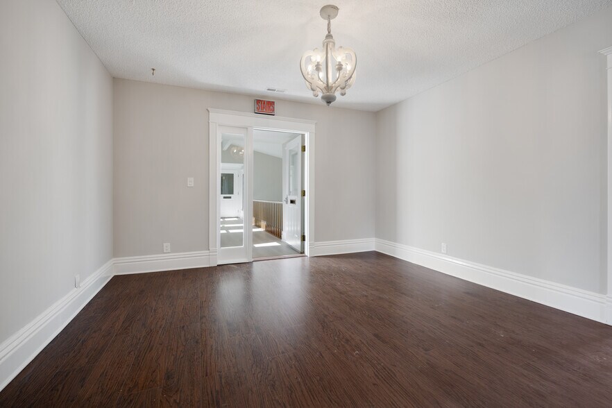 121 N Washington St, Naperville, IL à louer - Photo intérieure – Image 3 sur 28