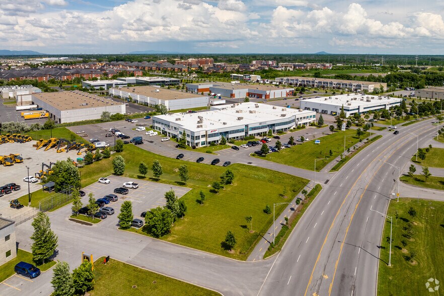 4005 Boul Matte, Brossard, QC à louer - Aérien – Image 2 sur 7