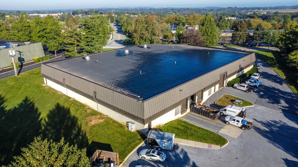 1816 Olde Homestead Ln, Lancaster, PA à louer - Photo de l’immeuble – Image 1 sur 29