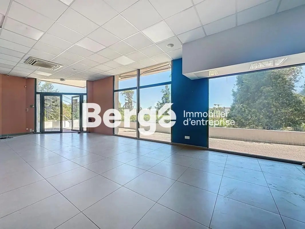 Local commercial dans Antibes à louer Photo intérieure– Image 1 sur 6