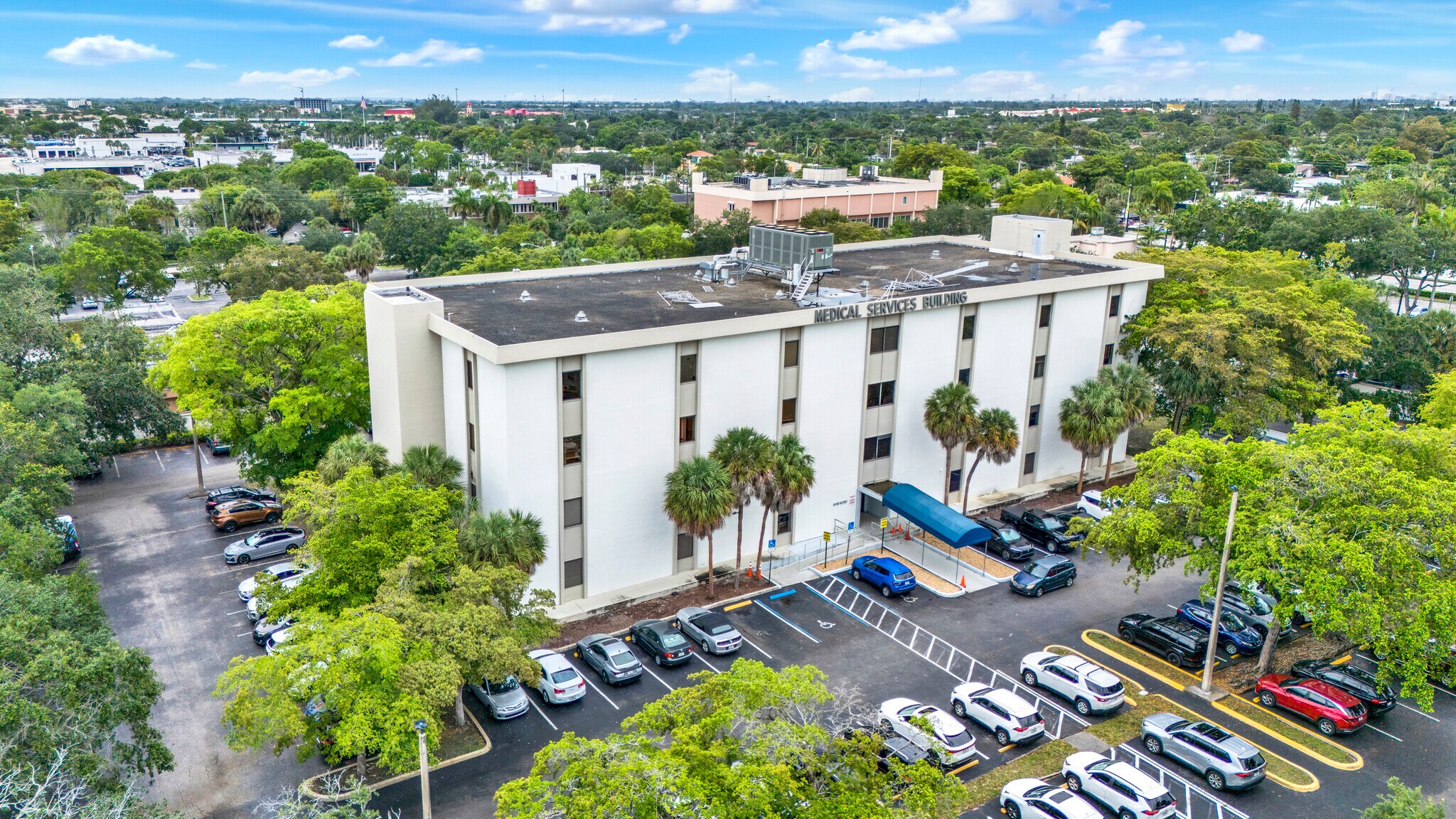 4101 NW 4th St, Plantation, FL à louer Photo intérieure– Image 1 sur 23
