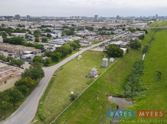 3534-3544 Doug Dr, Dallas, TX à vendre - Photo de l’immeuble – Image 3 sur 8