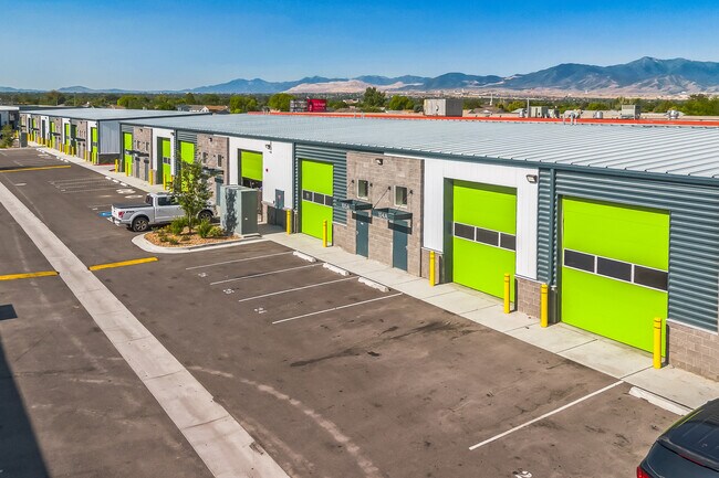 Plus de détails pour 3747 W Parkway Blvd, West Valley City, UT - Local d'activités, Industriel/Logistique à louer