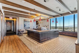 4321 W Flamingo Rd, Las Vegas, NV à louer Photo intérieure– Image 2 sur 7