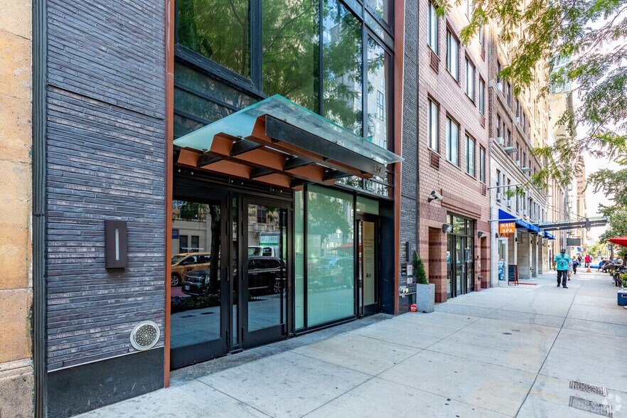 139 E 23rd St, New York, NY à vendre - Photo de l’immeuble – Image 2 sur 4